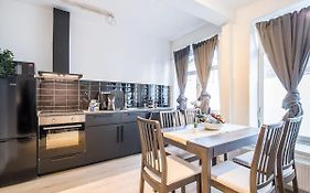 Cosy 2-Room Apartment In Urban Location